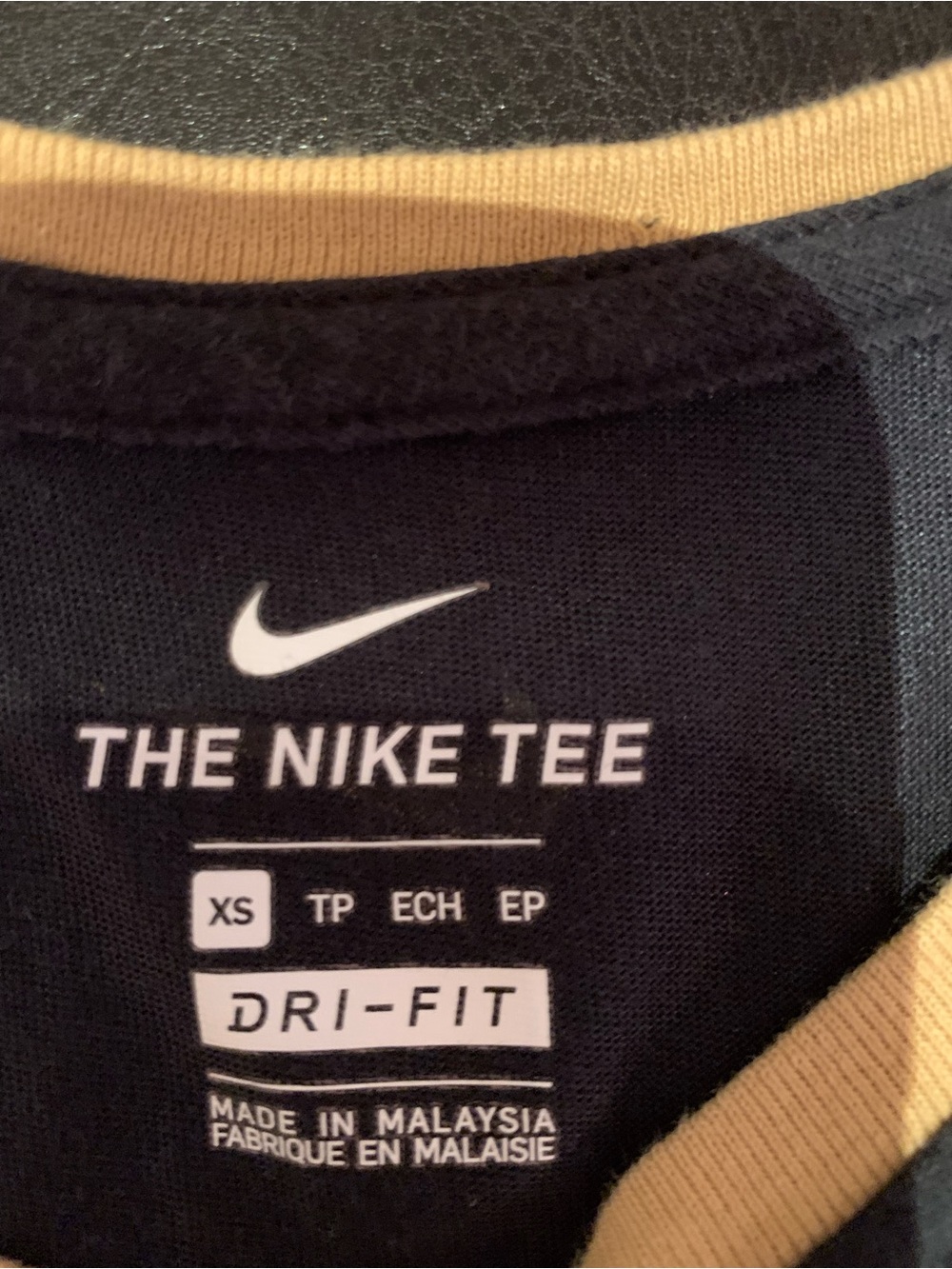 🔥SALE🔥NIKE🌹DRI-FIT ATHLETIC TEE. EXCELLENT CONDITION! - Picture 7 of 11